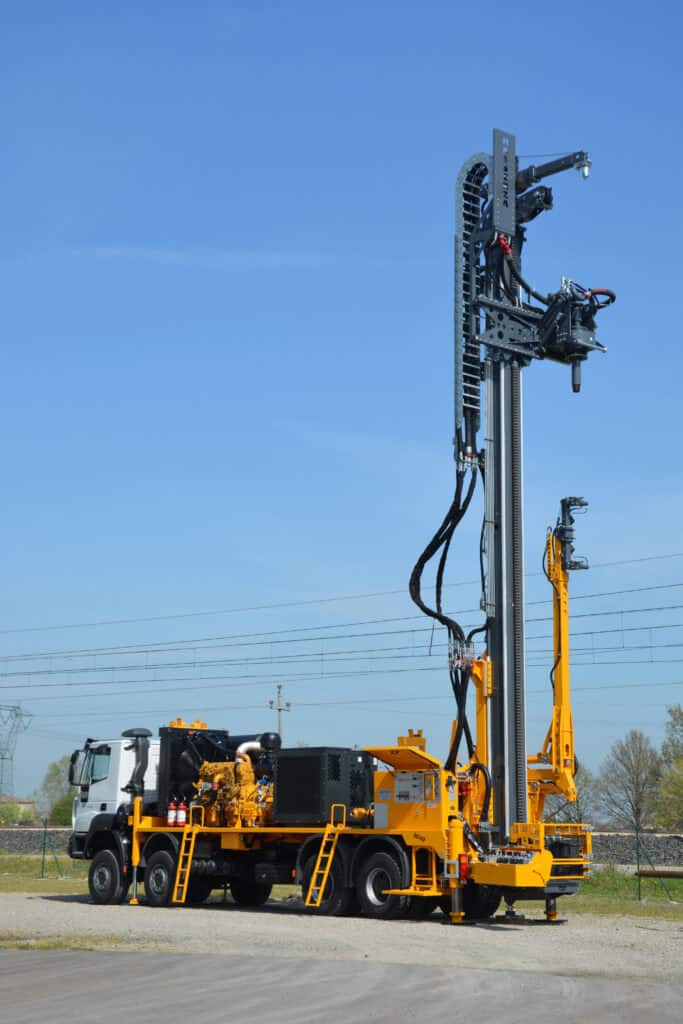 2703_Mi40 bohrgerät Massenza Drilling Rigs