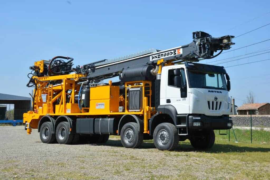 2703_Mi40 bohrgerät Massenza Drilling Rigs