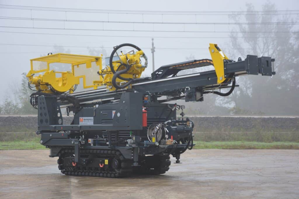 2718_Mi5_bohrgerät Massenza Drilling Rigs